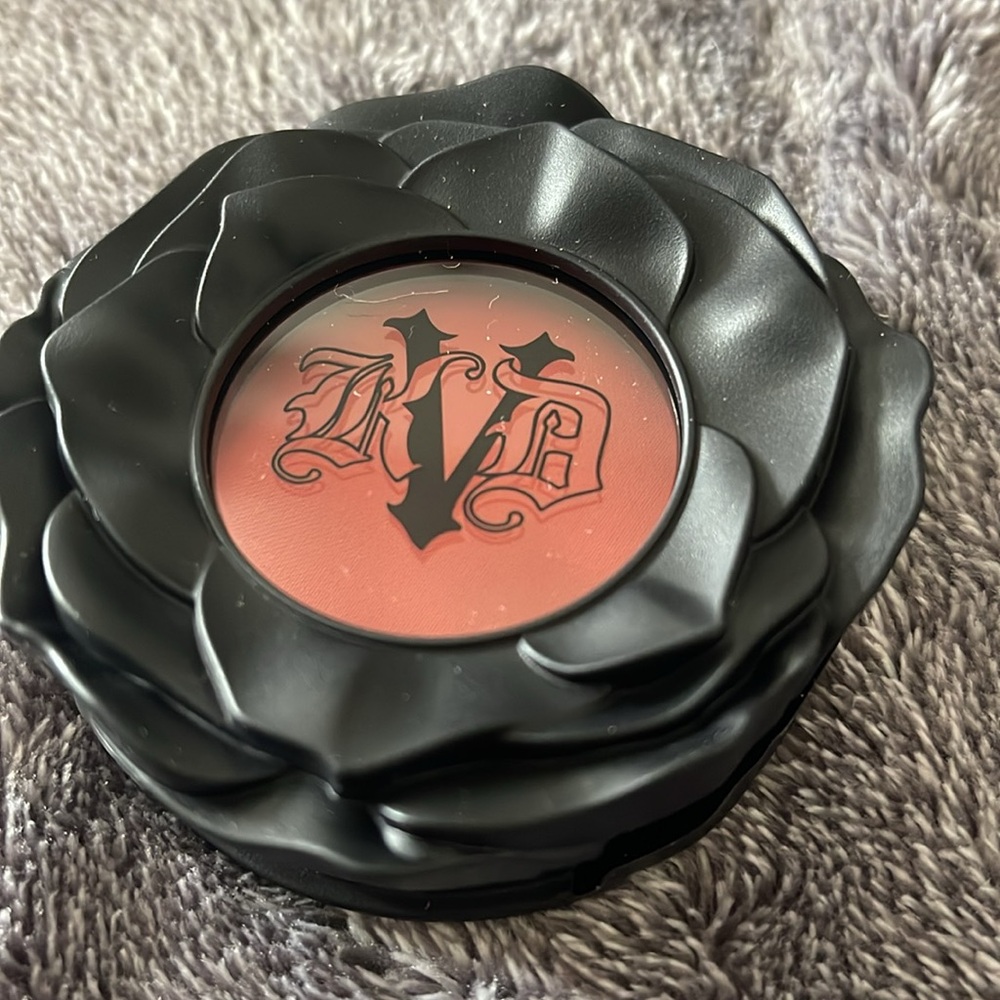 KVD Poppy Everlasting Blush - Picture 2 of 4